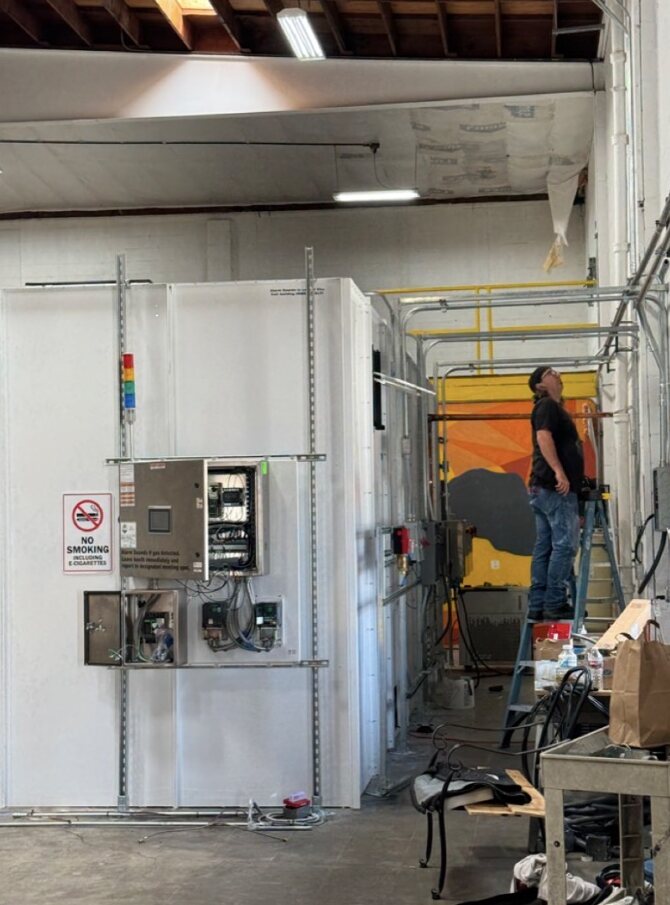 Labeling & packaging room — Porto Verde, Long Beach